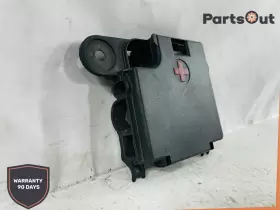 614.au1l15 Audi 2013-2016 A4 Relay Battery Distributor Junction Box Jumper 8k0937517 Oem