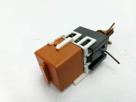 61311373585 Bmw 2005 325i 325xi 330xi 330i 325ci E46 Fuel Pump Relay W Connector Pigtail Oem