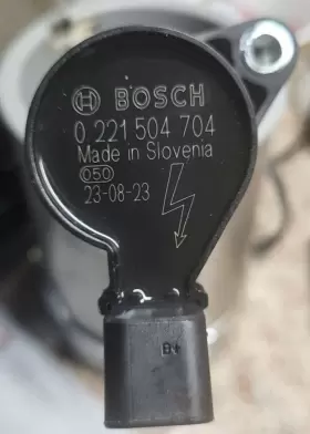 0221504704 Bosch Oem Ignition Coil For E-150 F-150 Mustang Navigator Mountaineer #2