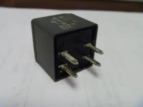 Vf28-11f14-z05 Buick 614.gm4l05 Lacrosse Electrical Relay Siemens 12193604