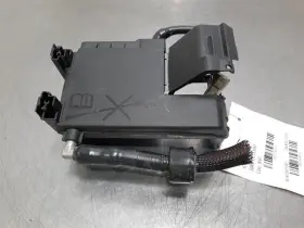 614.gm1m17 Cadillac 17 2017 Ats Oem Positive Terminal Relay 23323552