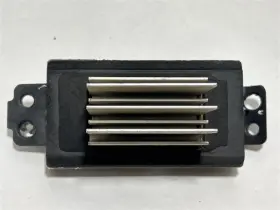 614.gm1q05 Chevrolet Impala 2005 Relay Electrical 3785557