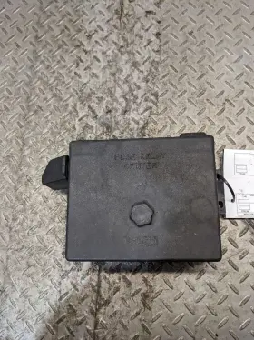614.gm8305 Chevrolet Truck 2000-2005 S10 Blazer Jimmy Oem Engine Fuse Relay Junction Box 1183076