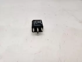 614.gm8g03 Chevrolet Truck 2003 Trailblazer Headlight Relay Pn 15016745