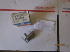 3592899 Chrysler 1964-74 Volt Limiter N.o.s