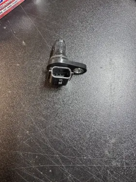 Su12938 Duralast 025889968098 New Camshaft Position Sensor