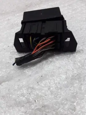 614.fd1g01 Ford Small Fuse Relay Box 2001 Mustang Z-47-1p #2