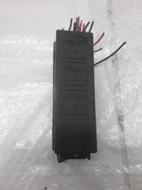 614.fd8k97 Ford Truck Small Fuse Relay Box 4.6l 1997 F-150 F150 Z-62p