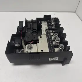 84694241 Gm Oem Battery Distribution Fuse Block 2019-2023 Gmc Sierra 1500 Yukon