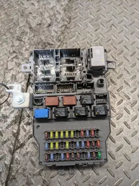 614.ho1o07 Honda 05-07 Odyssey 3.5l Interior Cabin Fuse Box Relay Junction 1183318
