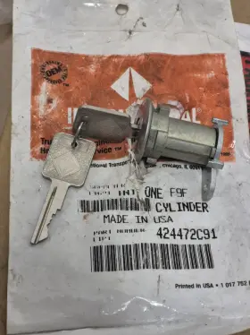 424472c91 International Ignition Cylinder Lock With Keys Nos