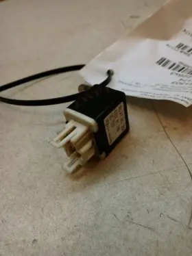 614.ki1303 Kia 2003 Sedona Relay No 30a Module Computer Oem K75767740