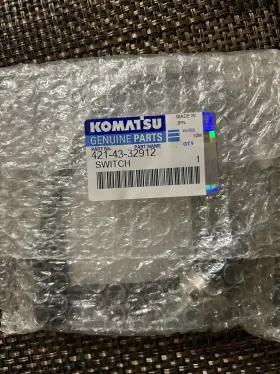 421-43-32912 Komatsu Pressure Switch For Oem Original