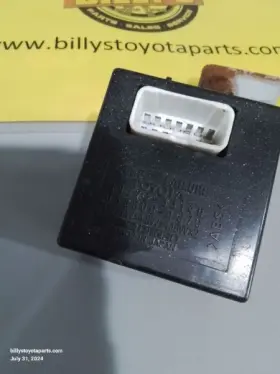 614.le1h96 Lexus Es300 1996 Relay Electrical 10531 #2