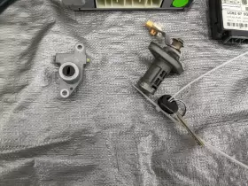01nb18j Mazda 3923-c6 01-03 Miata Oem Ignition Ecu Immobilizer Door Trunk Lock Key Set #2