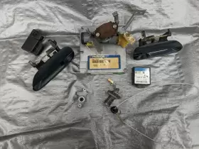 01nb18j Mazda 3923-c6 01-03 Miata Oem Ignition Ecu Immobilizer Door Trunk Lock Key Set