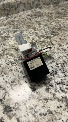 Nc13-67-9c0 Mazda 614.mz1o99 1999-2005 Miata Mx5 Oem 1.8 At Bracket Relay Module Nb 99-05 #2