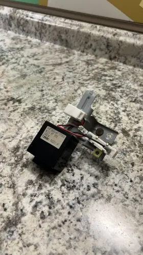 Nc13-67-9c0 Mazda 614.mz1o99 1999-2005 Miata Mx5 Oem 1.8 At Bracket Relay Module Nb 99-05 #3