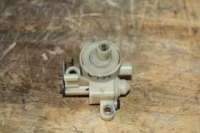 1230700046 Mercedes-benz 123 300d 300td 300sd 300sdl Vacuum Regulating Transmission Valve #2