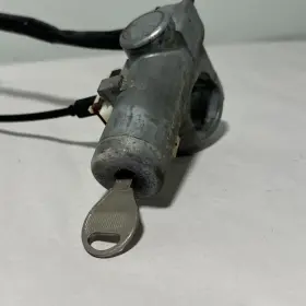 D8700-3s525 Nissan 1998-2004 Frontier Ignition Switch Key #3