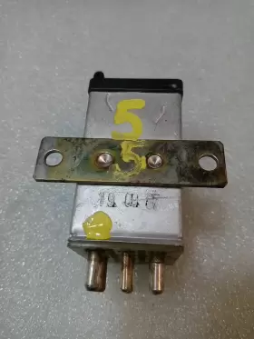 2015403245 Oem Mercedes / Seimans Benz Overload Voltage Protection Relay 201 540 32 45 #2