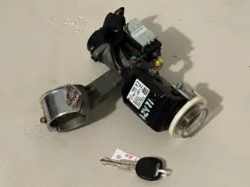 96673458 Saturn 07-10 Vue V6 Ignition Lock Switch Housing Assembly With Key