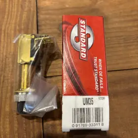 Um35 Standard Push Button Switch 15a 12v