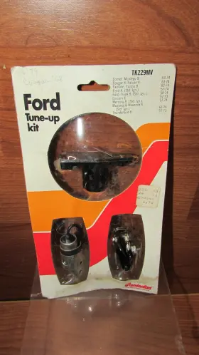 Tk147mv Standardizd #tk147mv Ignition Tune-up Kit Ford 1957-1967 Mustang Truck V8 Nos
