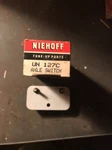 New Niehoff UN127C Terminal Block Sw.. Fixed Price $10.00.