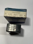 Nos Mercedes Intermittent Windshield Wiper Relay Oem W123 R107 W114 W115 W116. Fixed Price $75.00.